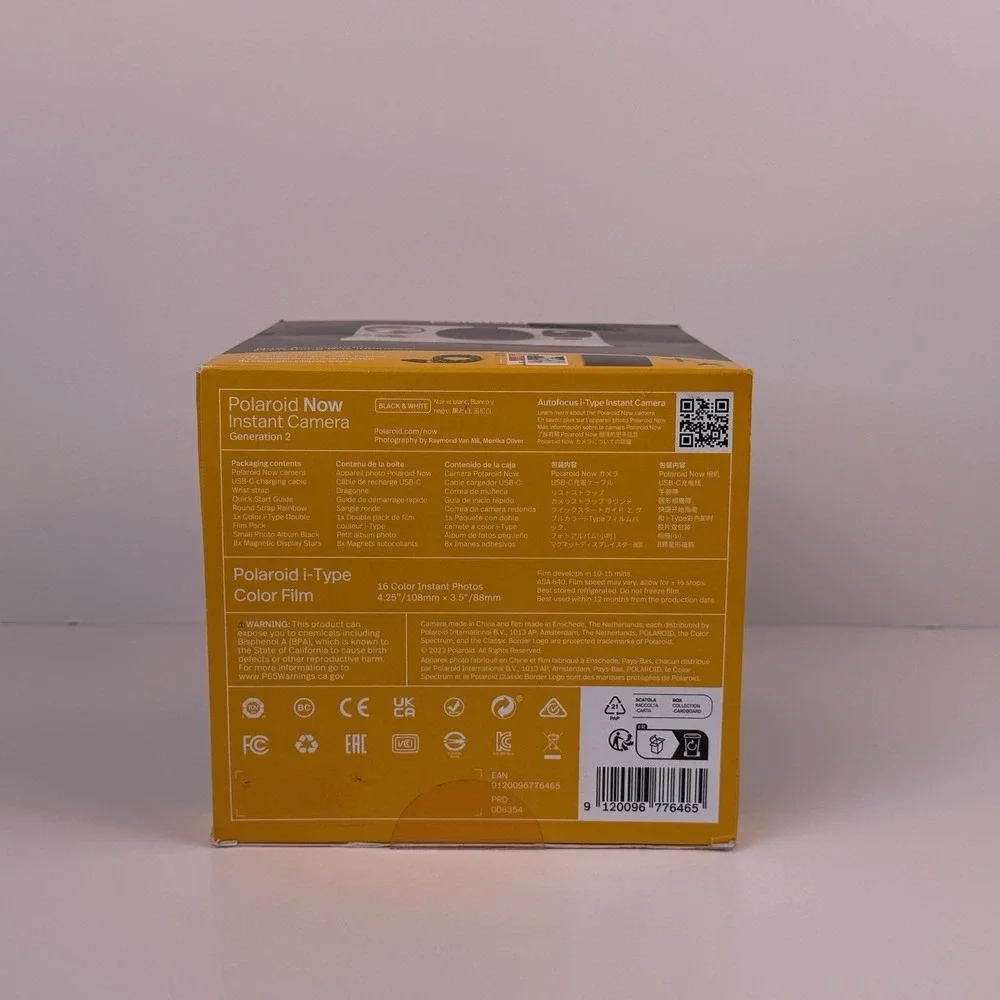 Polaroid Now Instant Camera Generation 2 With‎ Accessories White/Black